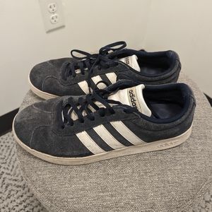 Classic Adidas Sneakers Deep Blue USED